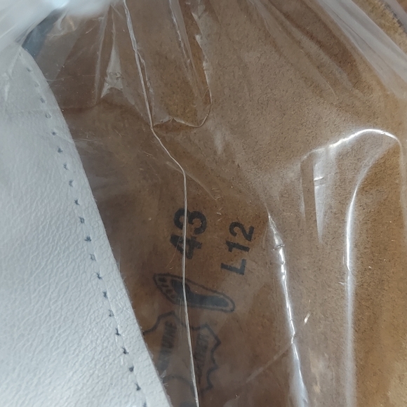 Naot kayla sandlad size 12-12.5 - Picture 7 of 9